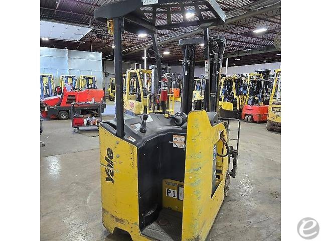 2018 Yale ESC040AD