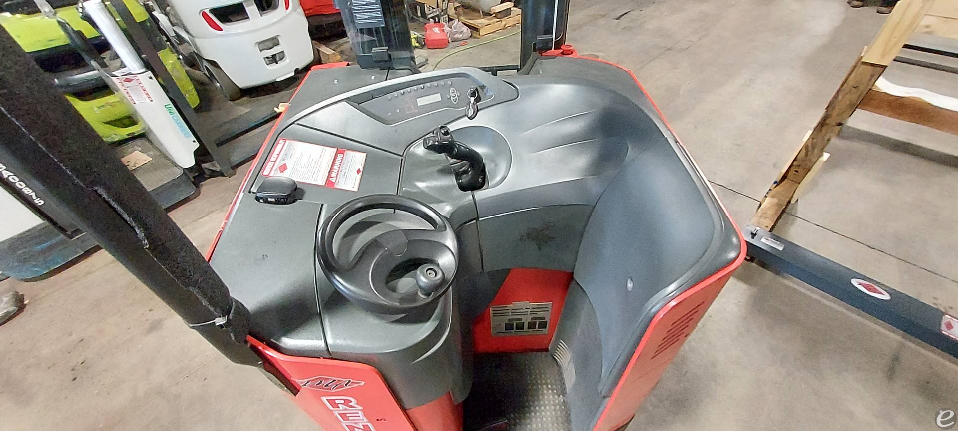 2010 Raymond 7400-DR32TT
