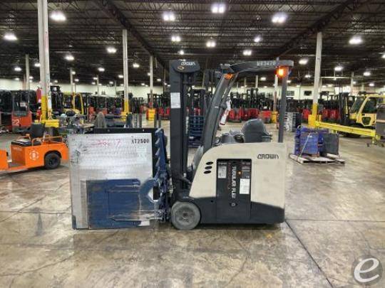 2023 Crown RC5735-35