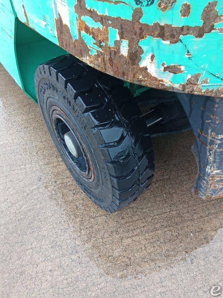 2020 Mitsubishi FG25N