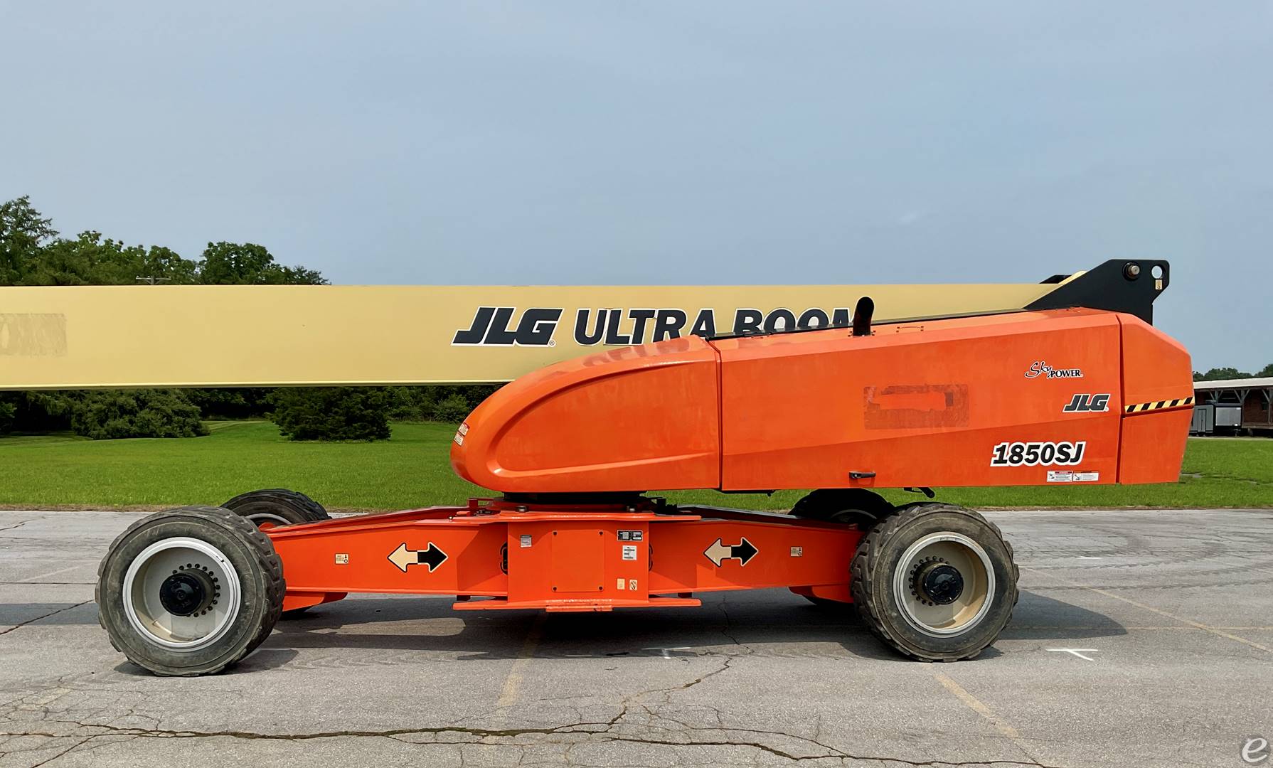 2017 JLG 1850SJP