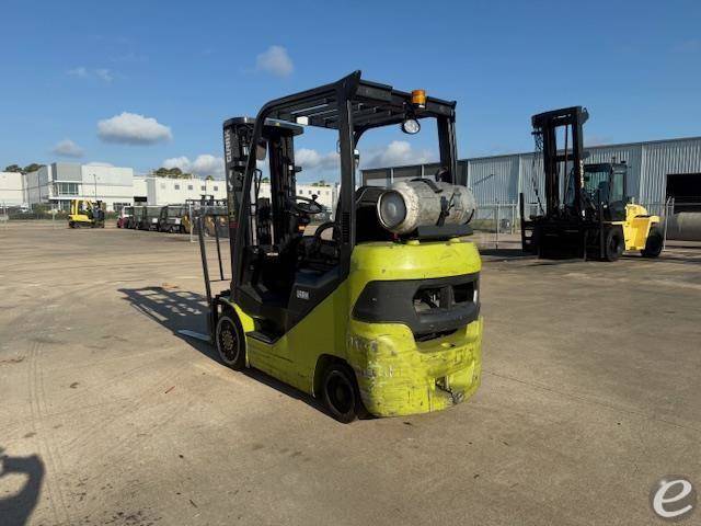 2021 Clark S25CL