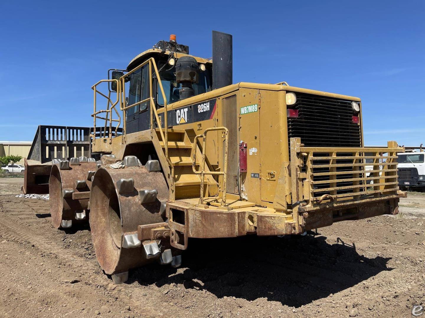 2011 Cat 826H