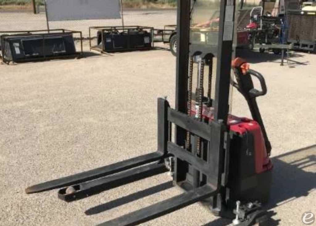  Dayton 21XU83 Electric Forklift - 123Forklift