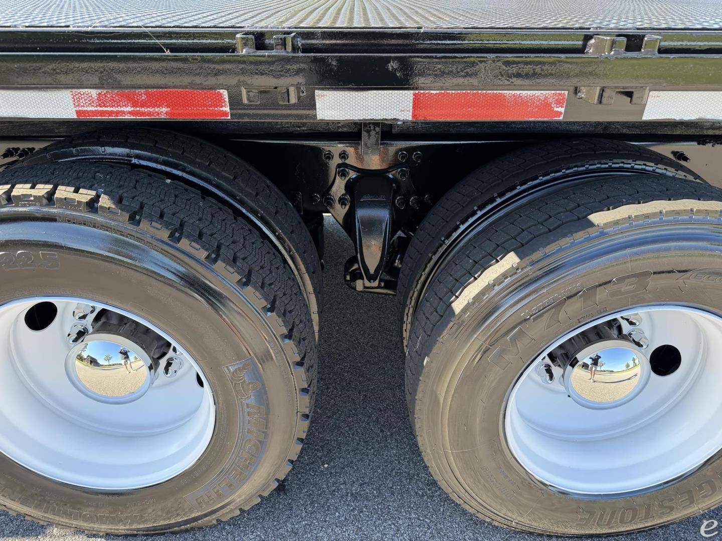 2017 Freightliner BUSINESS CLASS M2 106