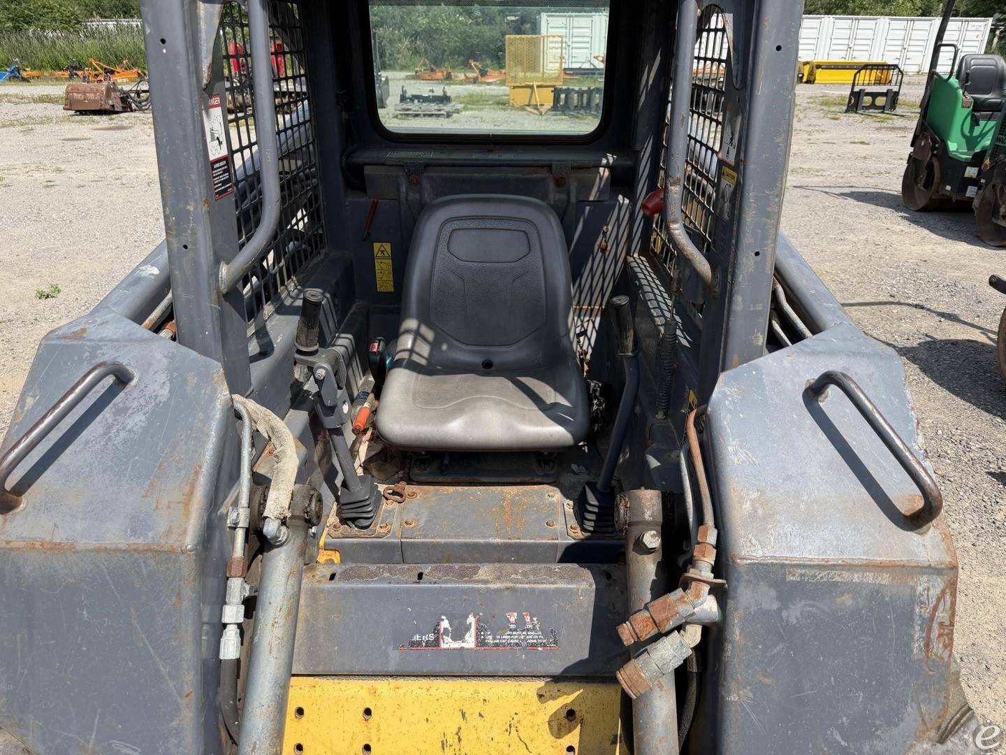 2001 New Holland LS150