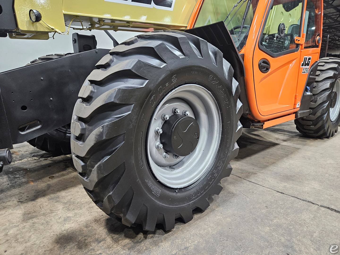 2021 JLG 1255