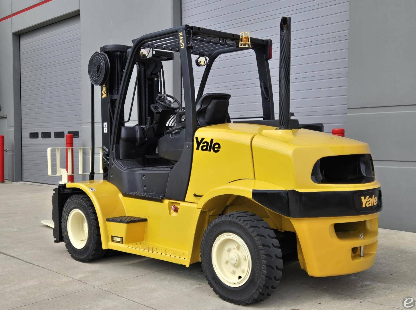 2017 Yale GLP155VX Dual Fuel Forklift - 123Forklift