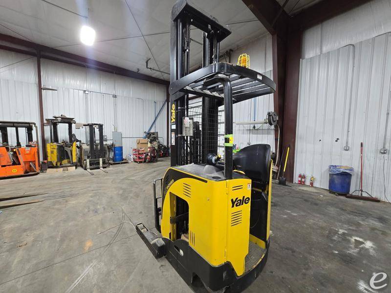 2013 Yale NDR030EB