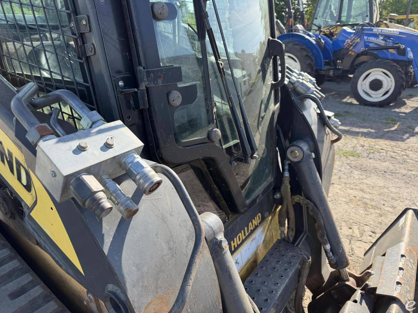 2013 New Holland C238