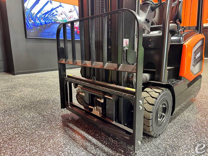 2026 Viper Lift Trucks FB16S