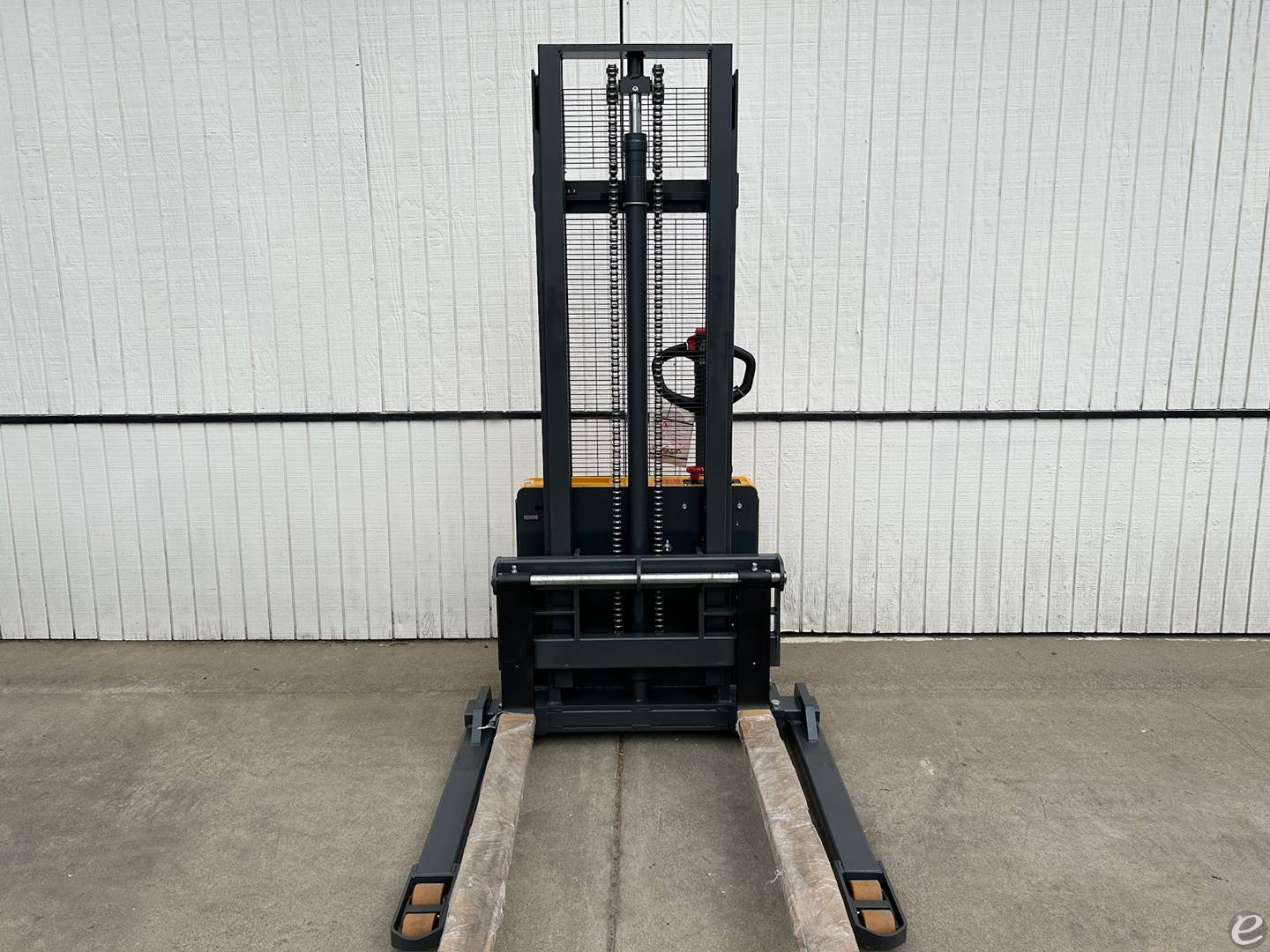 2026 EKKO Lifts EB12E
