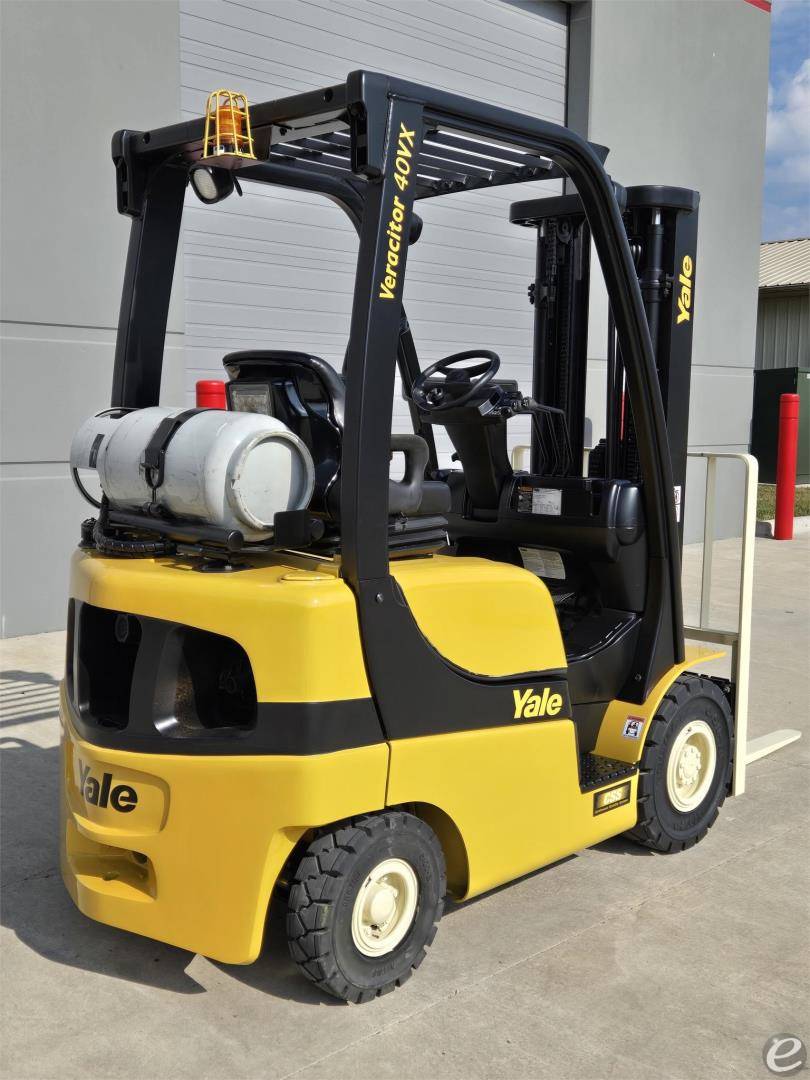2018 Yale GLP040SVX LP Gas Forklift - 123Forklift