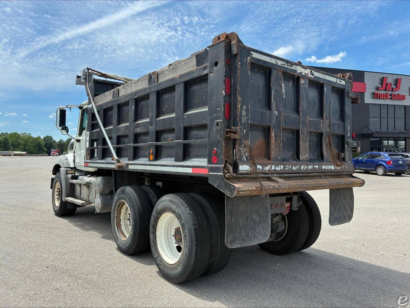 2015 Mack GRANITE GU813