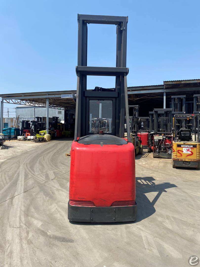 2009 Electric Raymond 960CSR30T Electric Man Up Swing Reach Turret