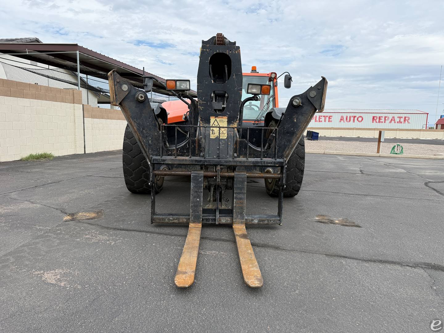 2017 JLG 1255
