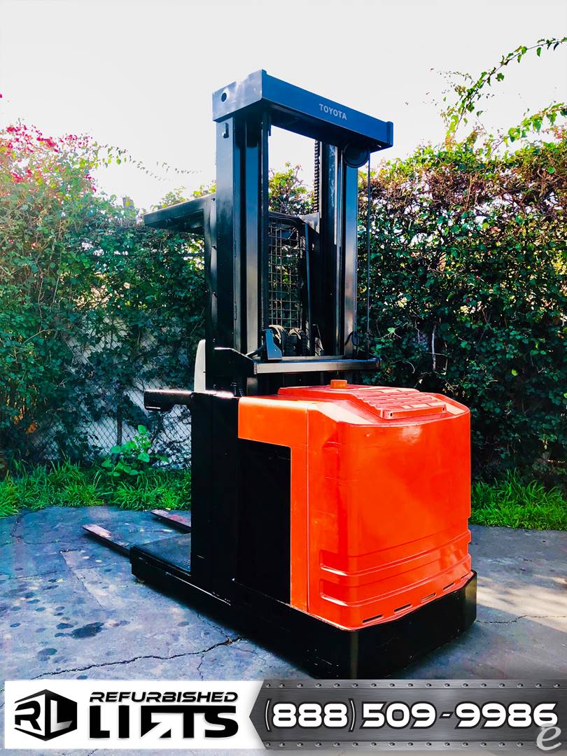 2014 Toyota 7BPUE15 Electric Order Picker - 123Forklift