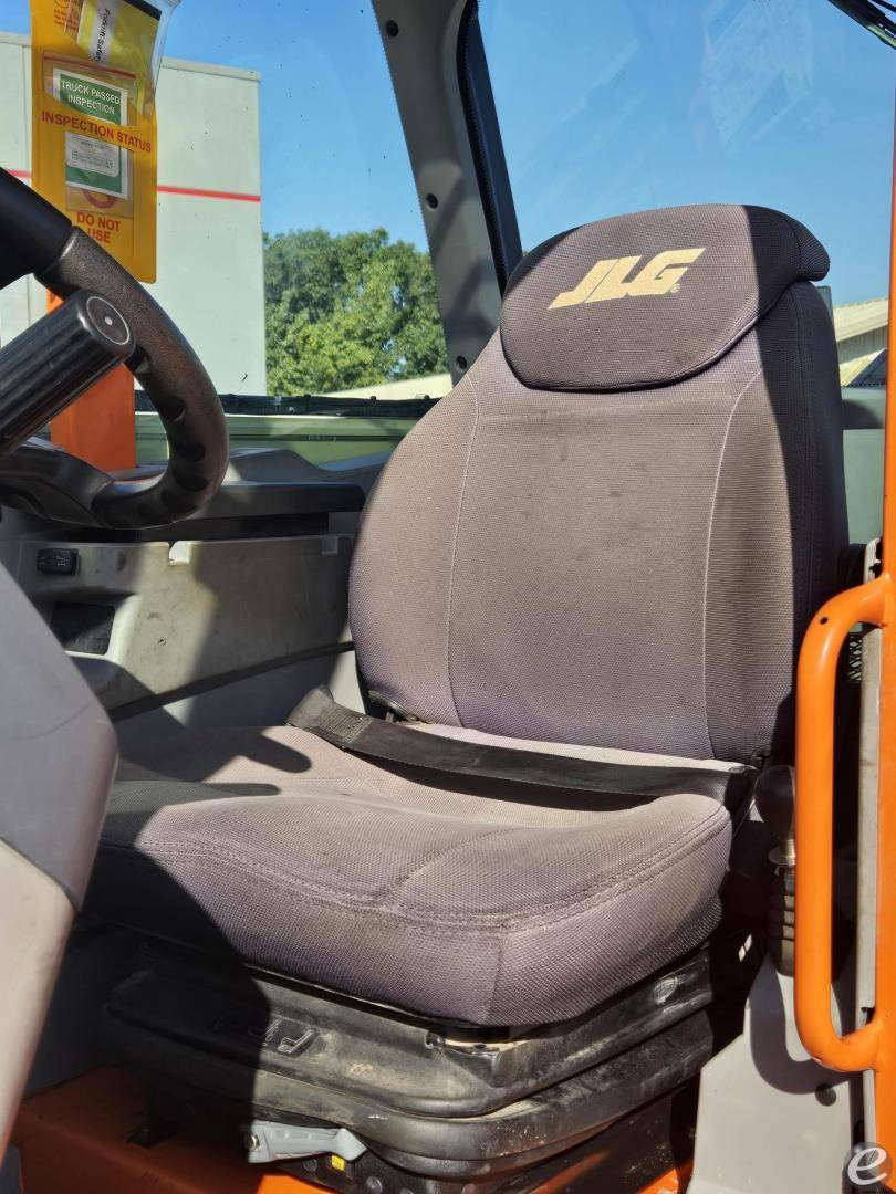 2020 JLG 1732