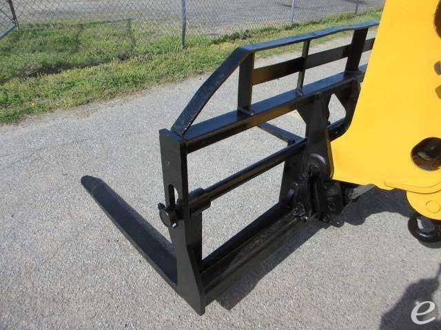 2017 JCB 510-56