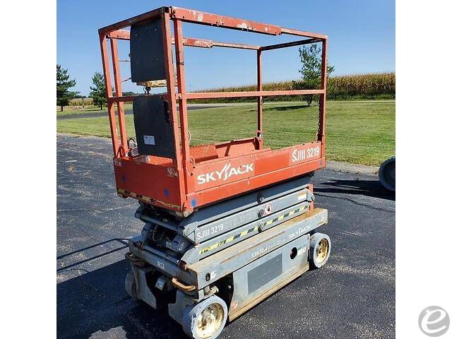 2013 Skyjack SJ-3219 Electric Scissor Lift - 123Forklift