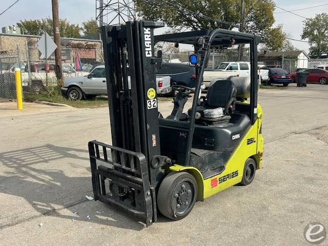 2021 Clark S25CL