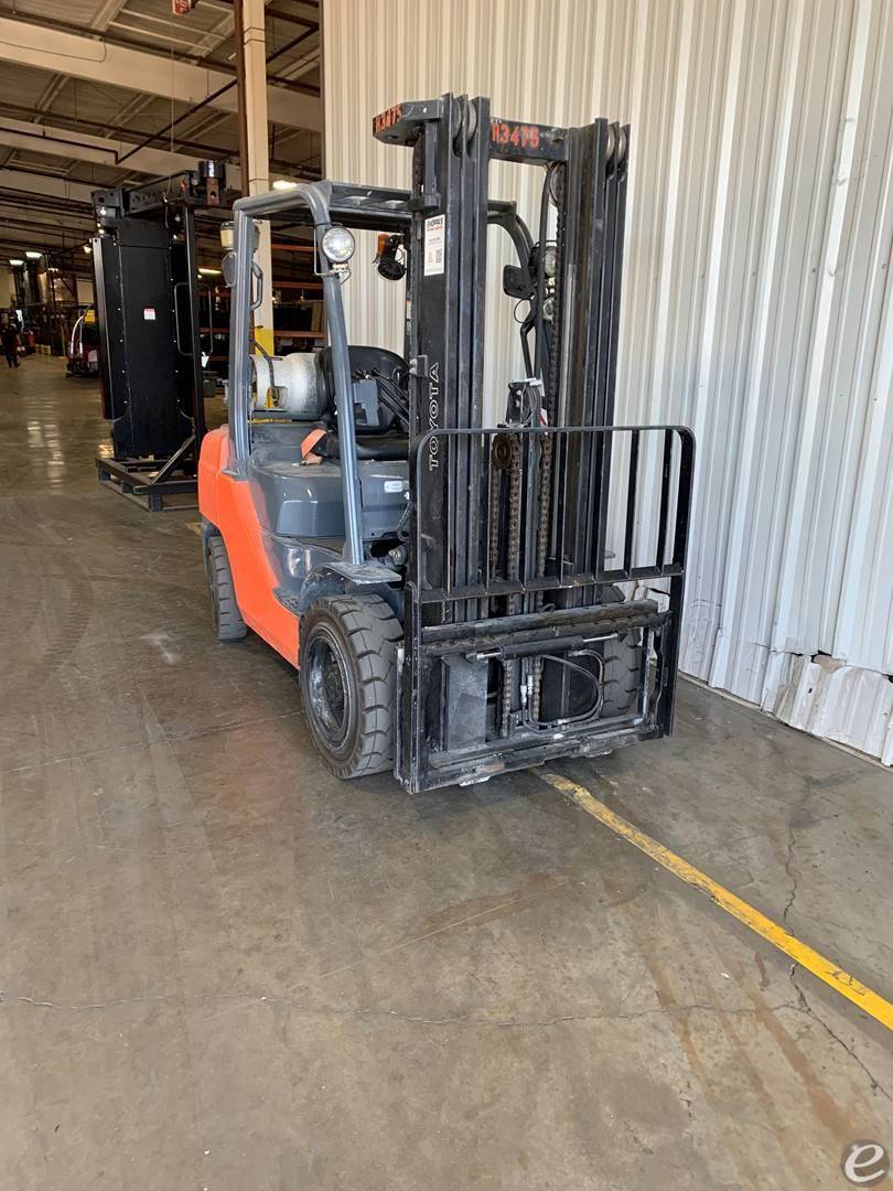 2013 Toyota 8FGU32 LP Gas Forklift - 123Forklift