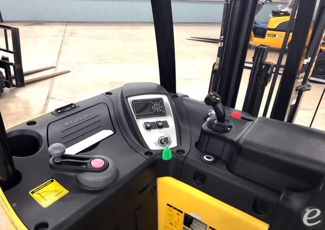 2017 Hyundai 20BCS-9