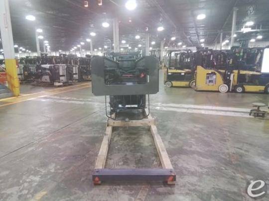 2014 Raymond 752 DR32TT