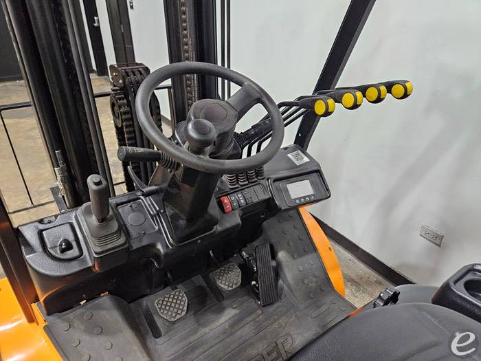 2025 Viper Lift Trucks FD35F