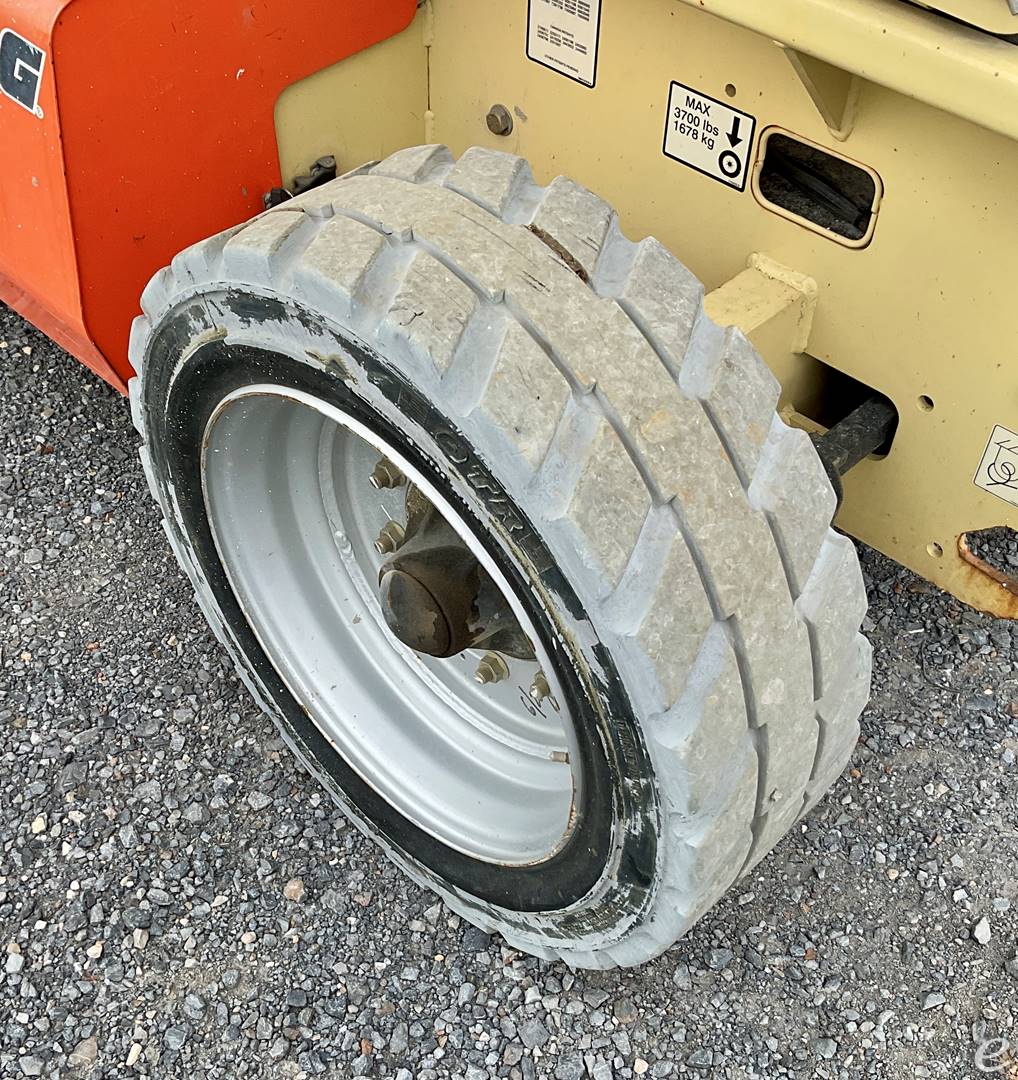 2017 JLG 4069LE