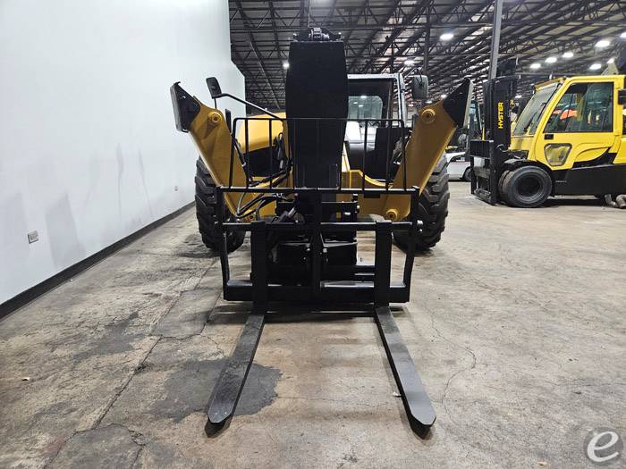 2017 Cat TL1055D