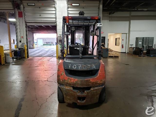 2013 Toyota 8FGU25 Pneumatic Tire Forklift - 123Forklift
