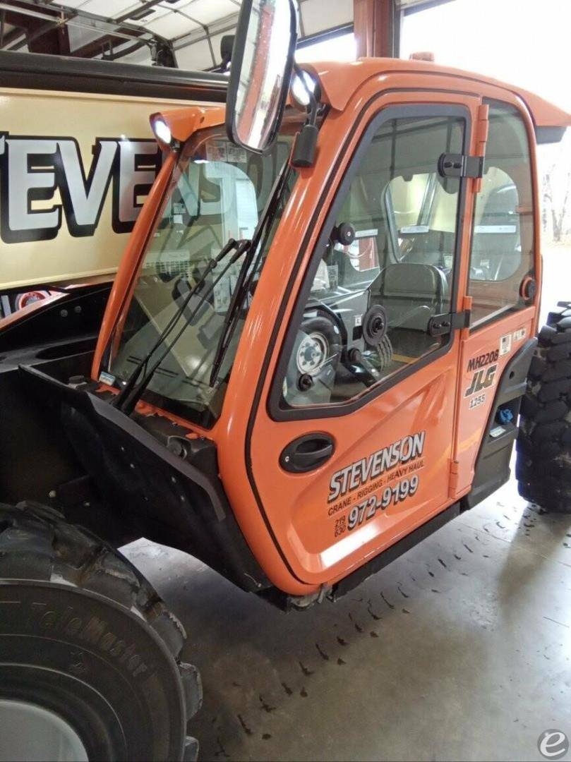 2022 JLG 1255