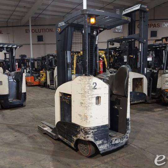 2018 Crown RR5725-45