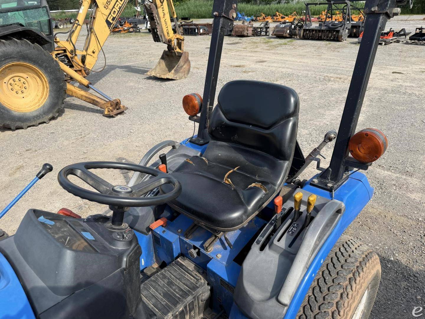 2001 New Holland TC21D