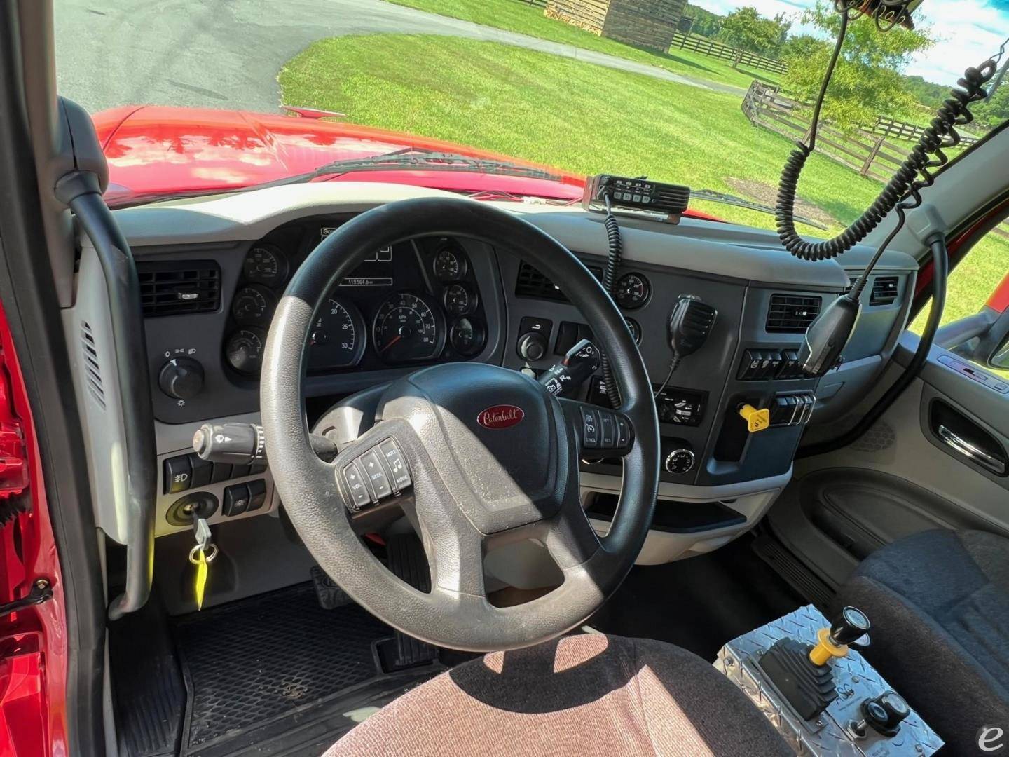 2021 Peterbilt 567