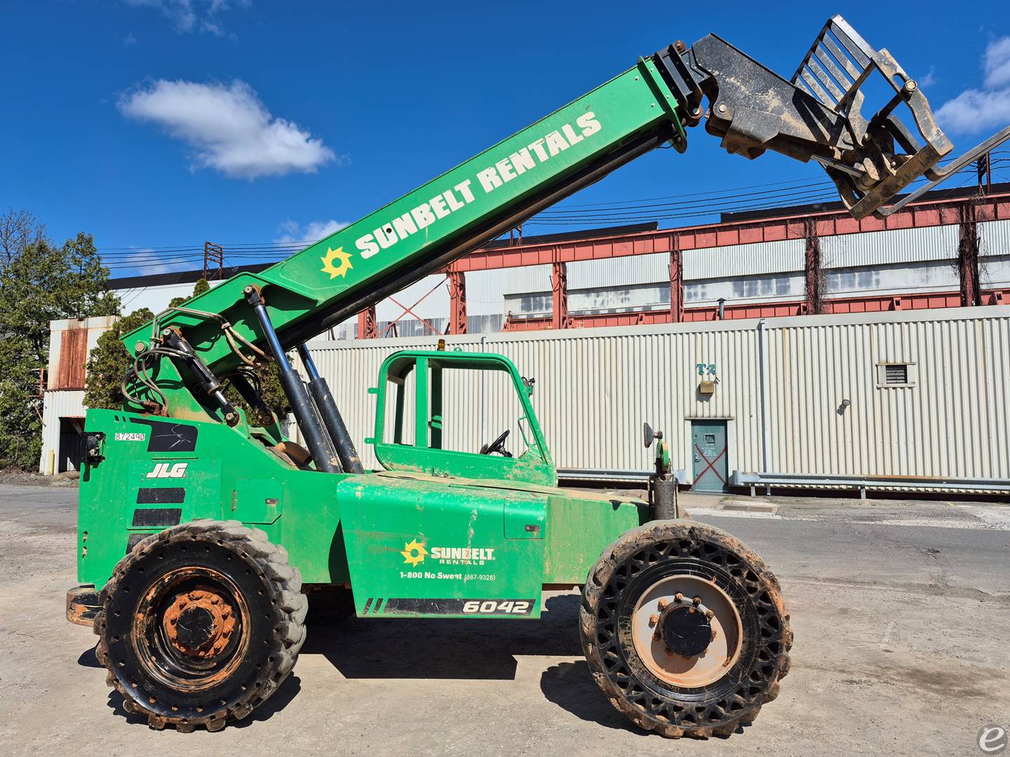 2016 JLG 6042