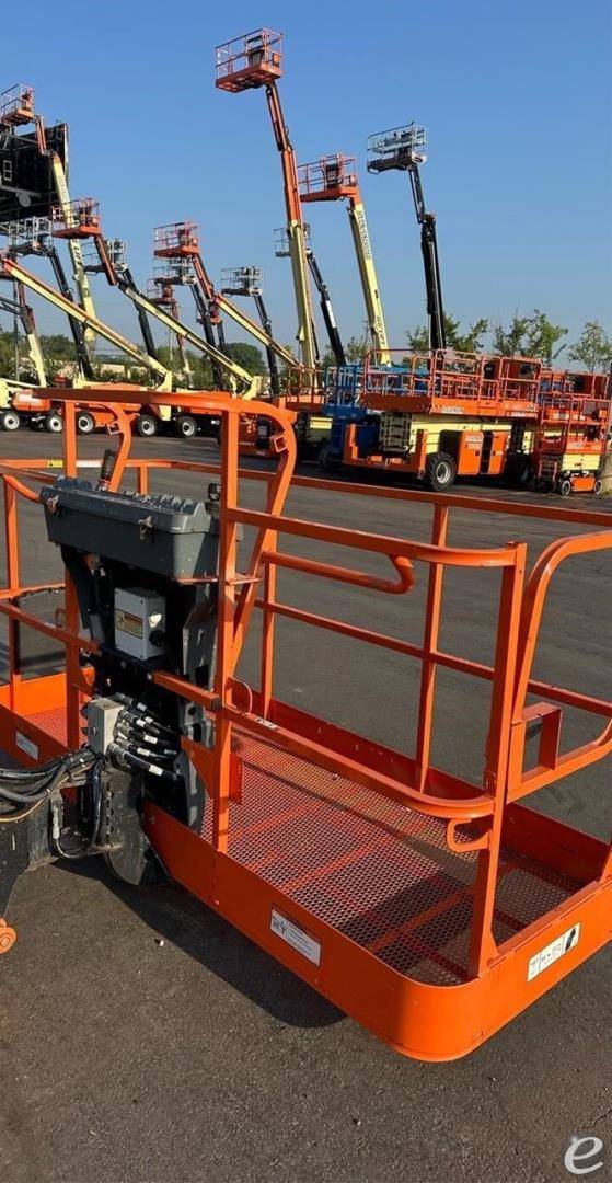 2015 JLG 660SJ