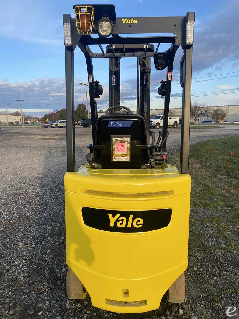 2017 Yale ERC-040VAN