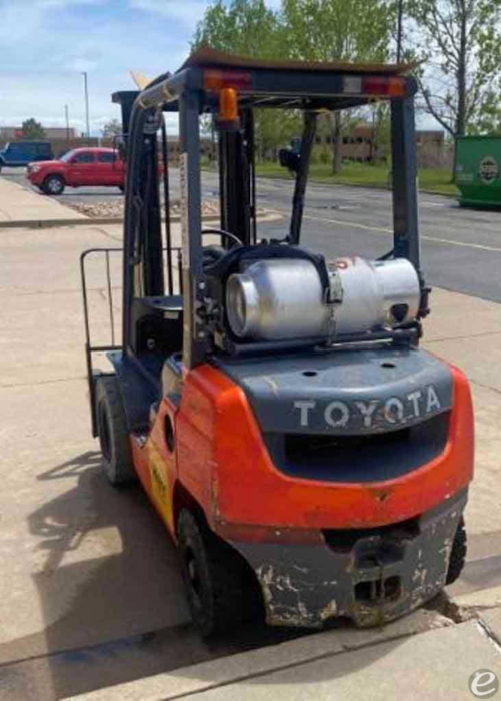 2015 Toyota 8FGU25 Dual Fuel Forklift - 123Forklift