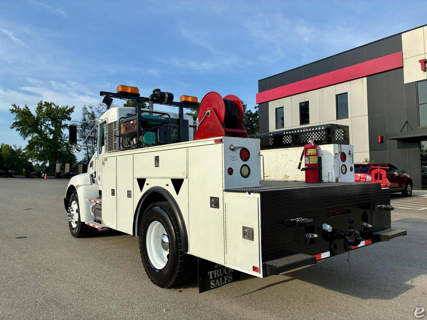2010 Kenworth T370