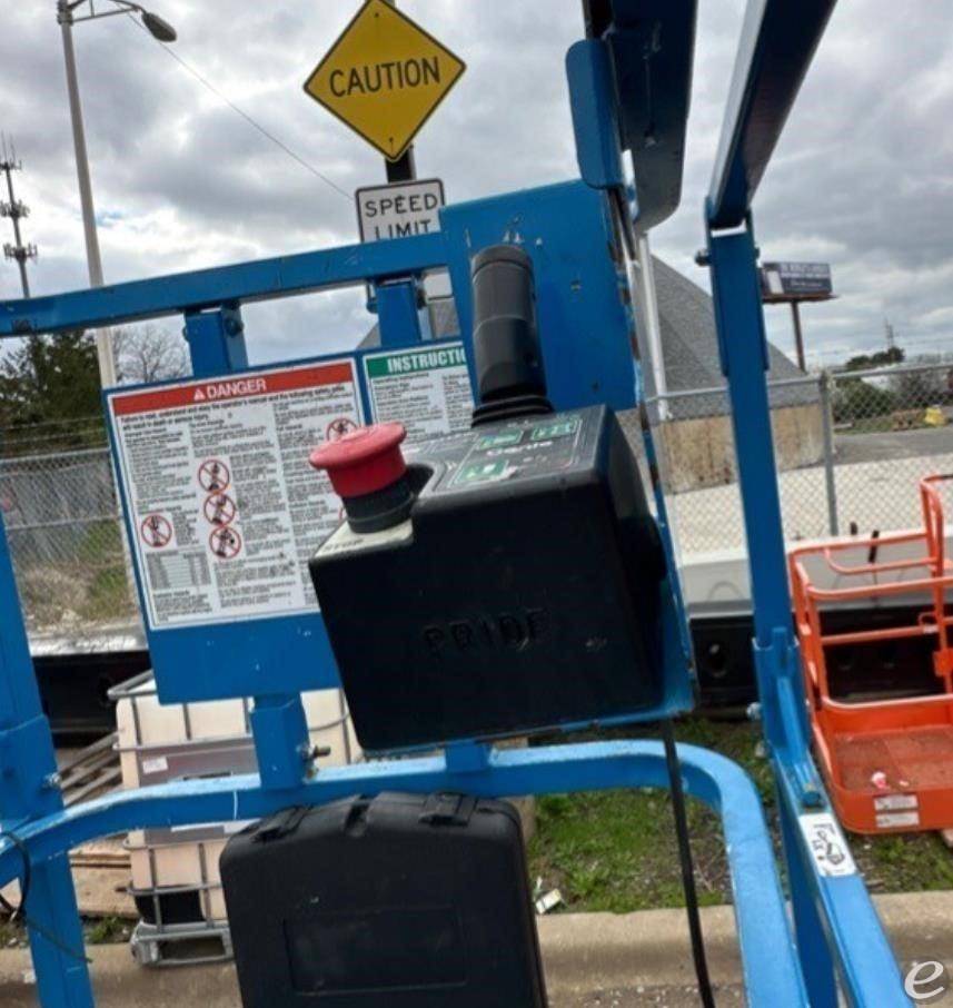 2013 Genie GS3232