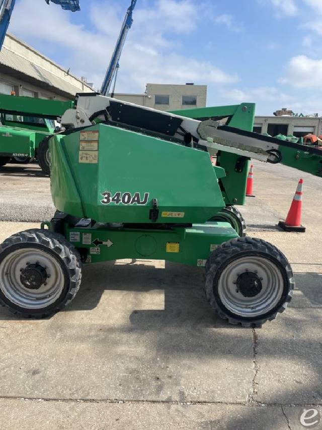 2014 JLG 340AJ