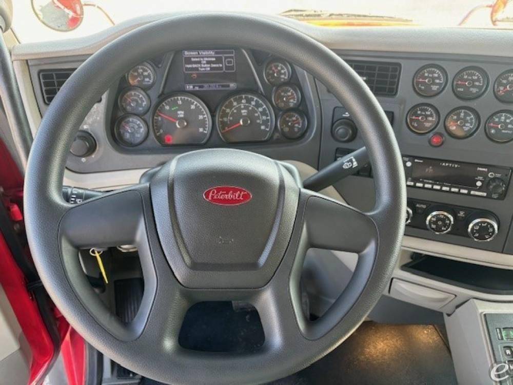 2022 Peterbilt 567
