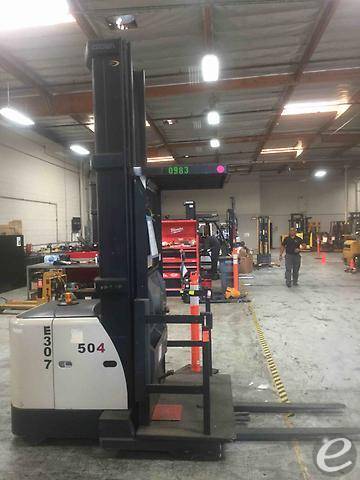 2005 Crown SP3420-30 Electric Order Picker - 123Forklift