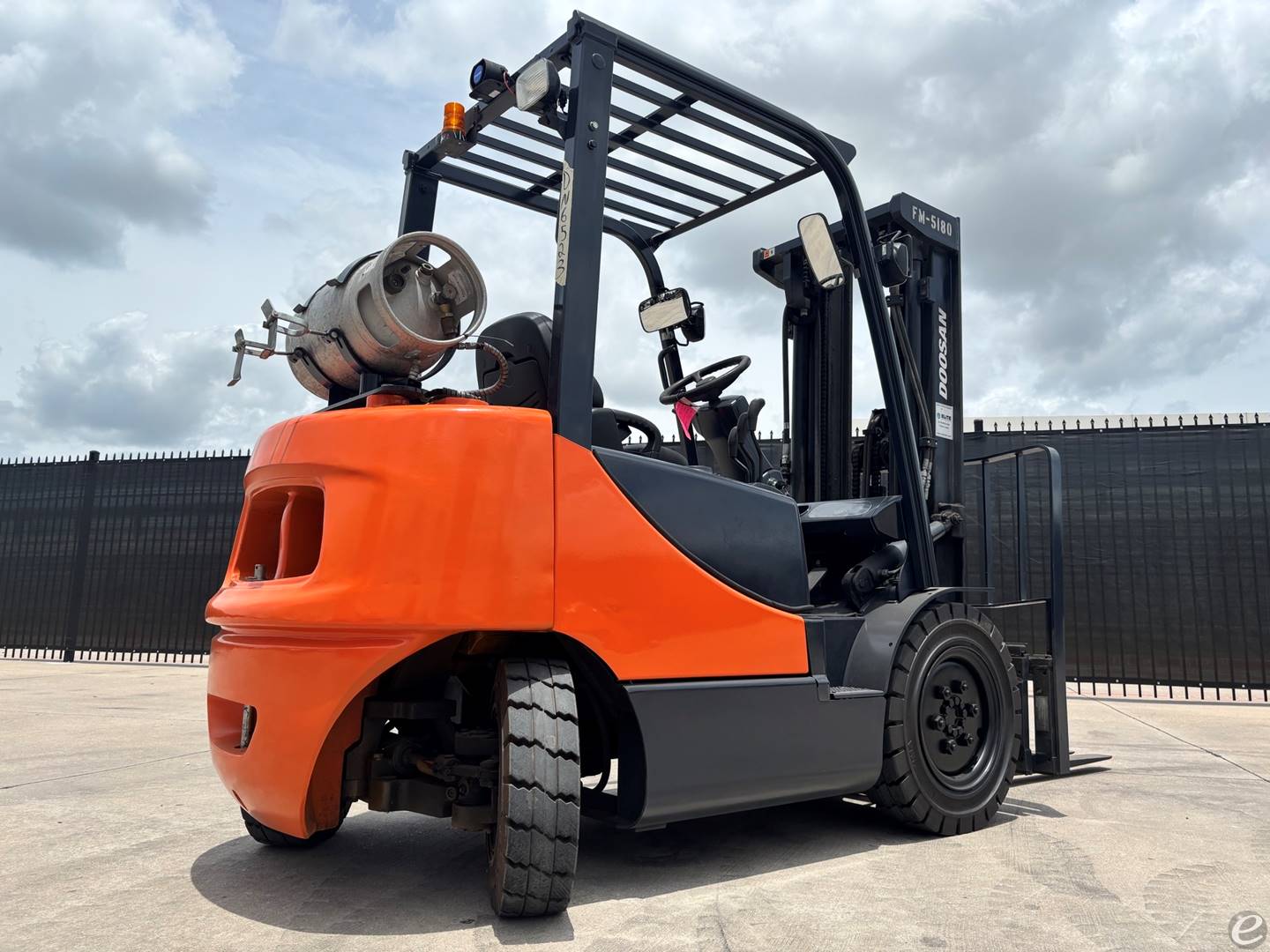 2017 Doosan G25E-5
