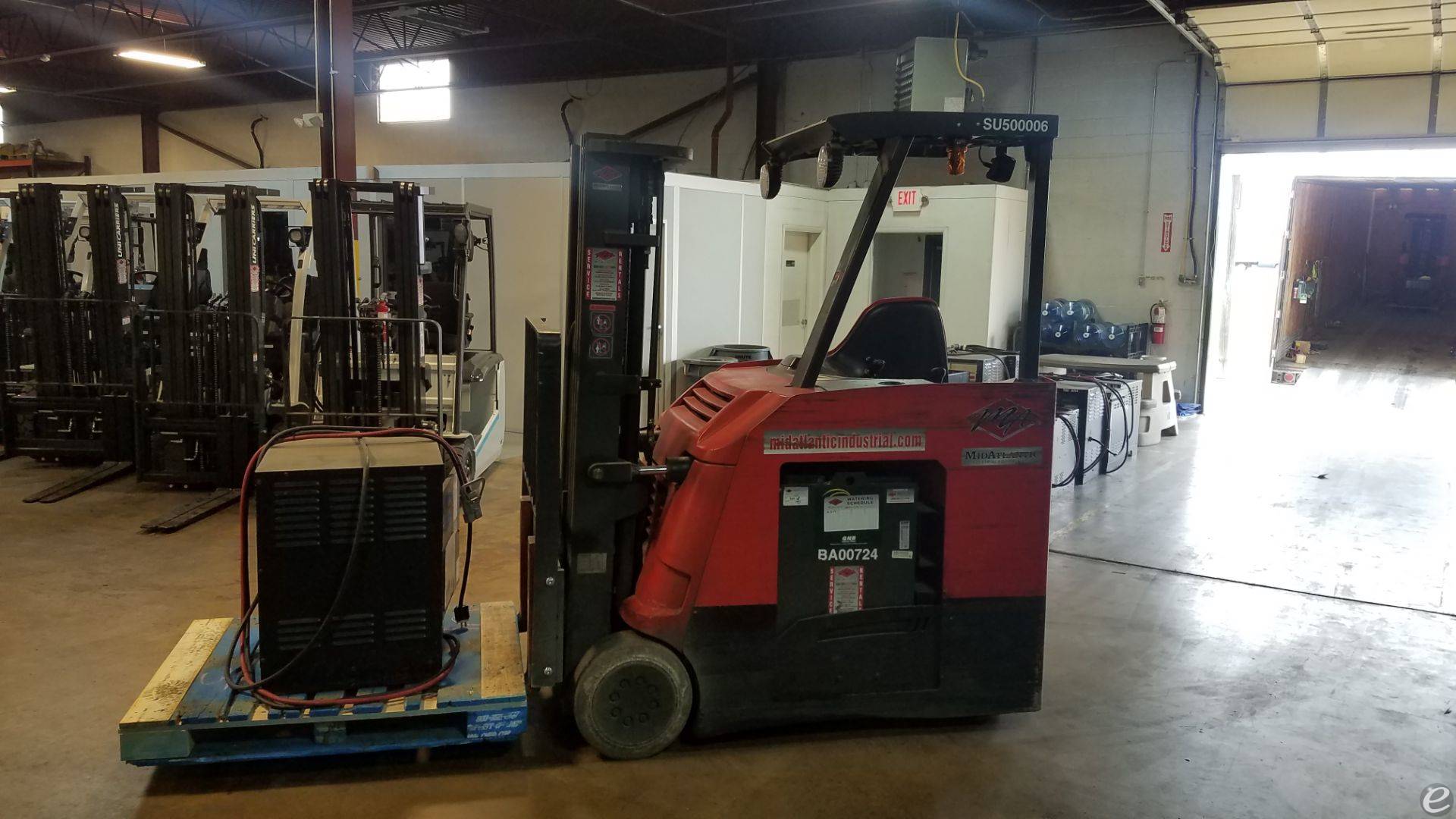 2011 Raymond 425-C50TT Electric Forklift - 123Forklift