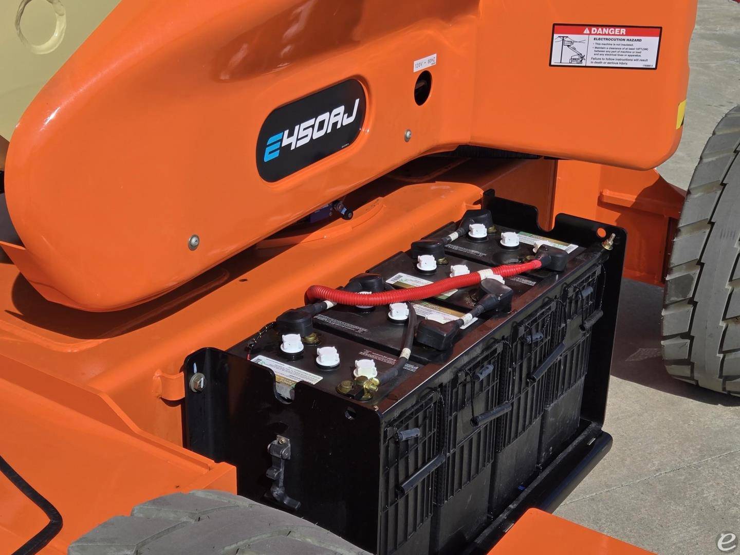 2022 JLG E450AJ