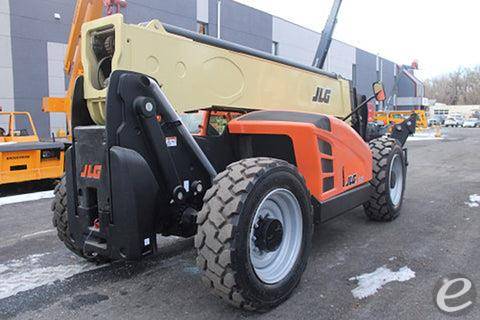 2018 JLG 1055