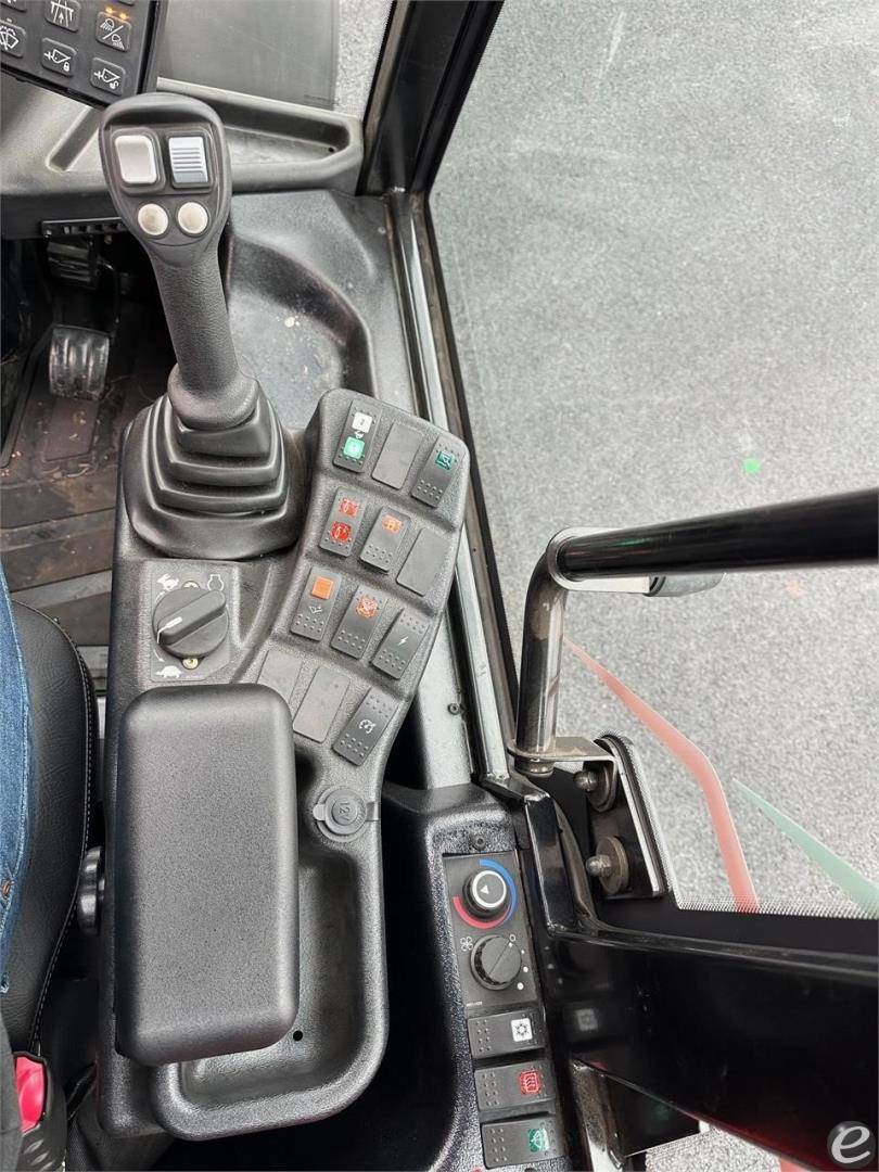 2023 Manitou MLA6-65 H-Z